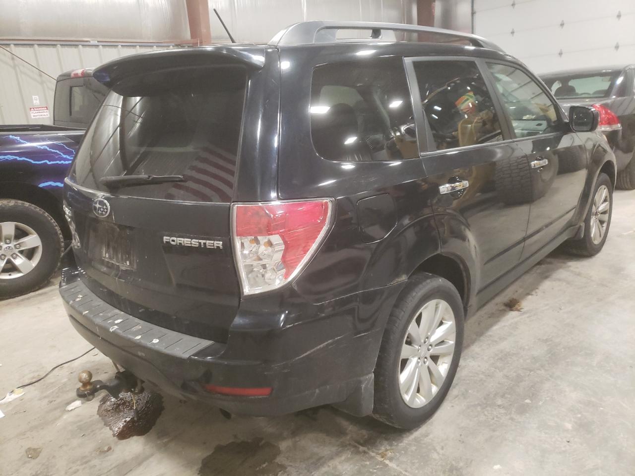 Photo 4 from auction – 2011 SUBARU FORESTER 2 with VIN JF2SHBDC1BH744083