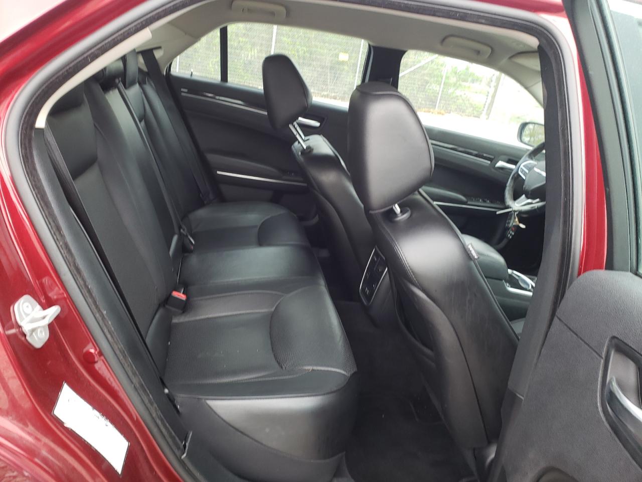 Photo 6 from auction – 2018 CHRYSLER 300 LIMITE with VIN 2C3CCAEG8JH194598