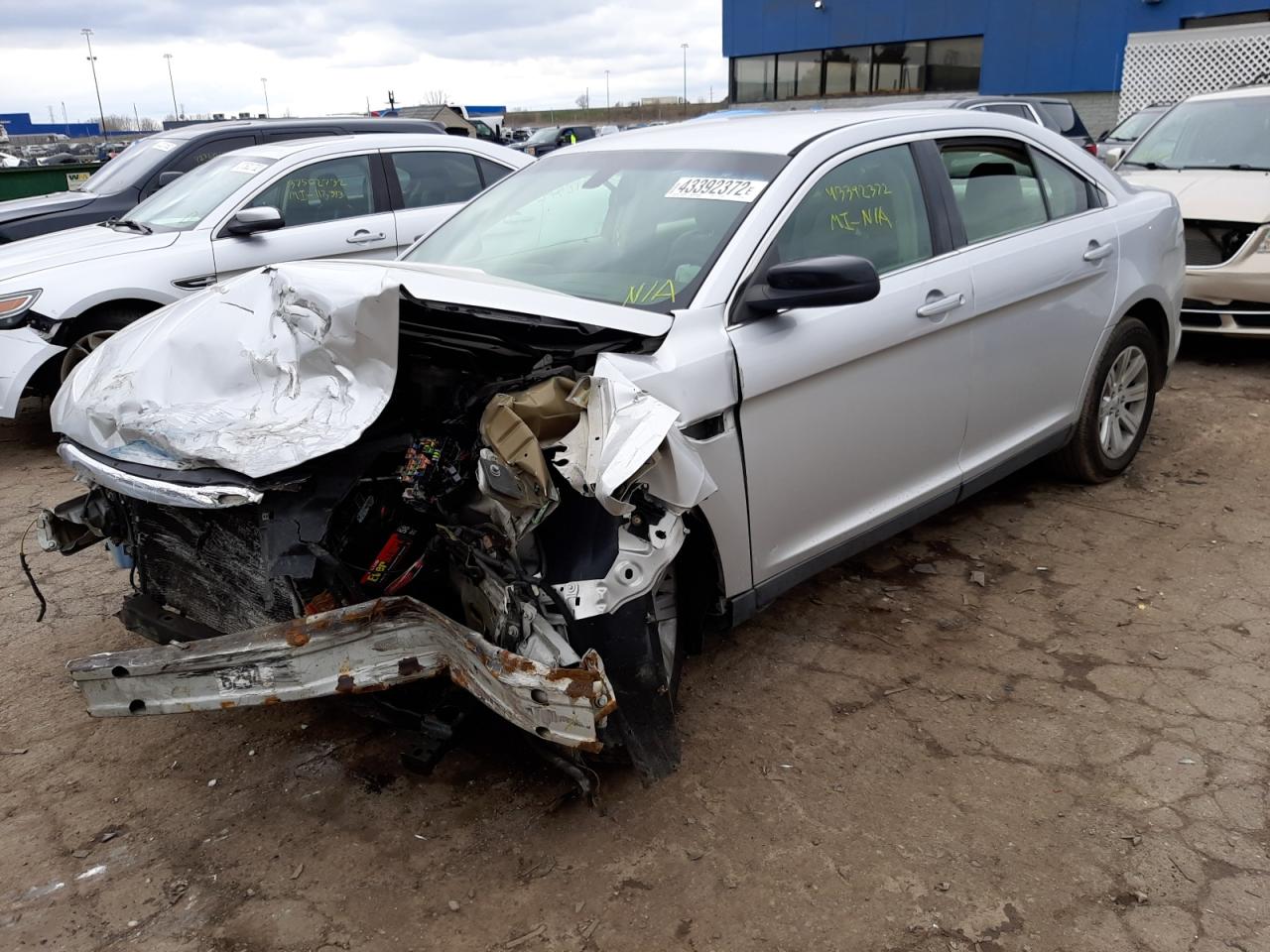 Photo 2 from auction – 2010 FORD TAURUS SE with VIN 1FAHP2DW7AG138187