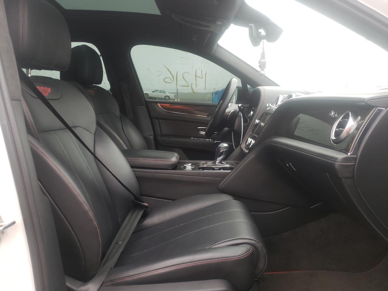 Photo 5 from auction – 2019 BENTLEY BENTAYGA with VIN SJAAM2ZV6KC024678