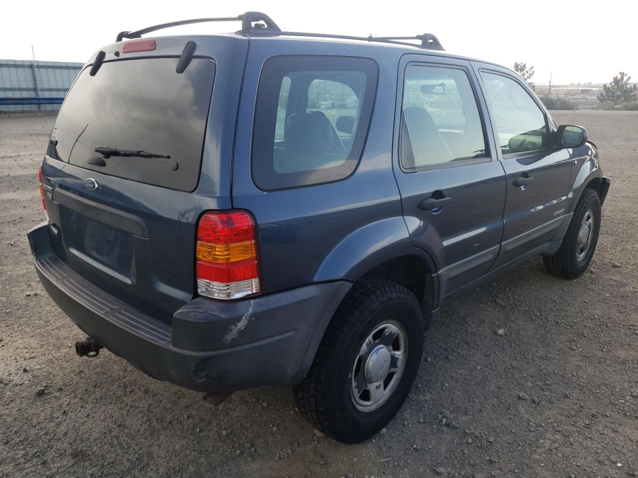 Photo 4 from auction – 2001 FORD ESCAPE XLS with VIN 1FMYU02111KA16478