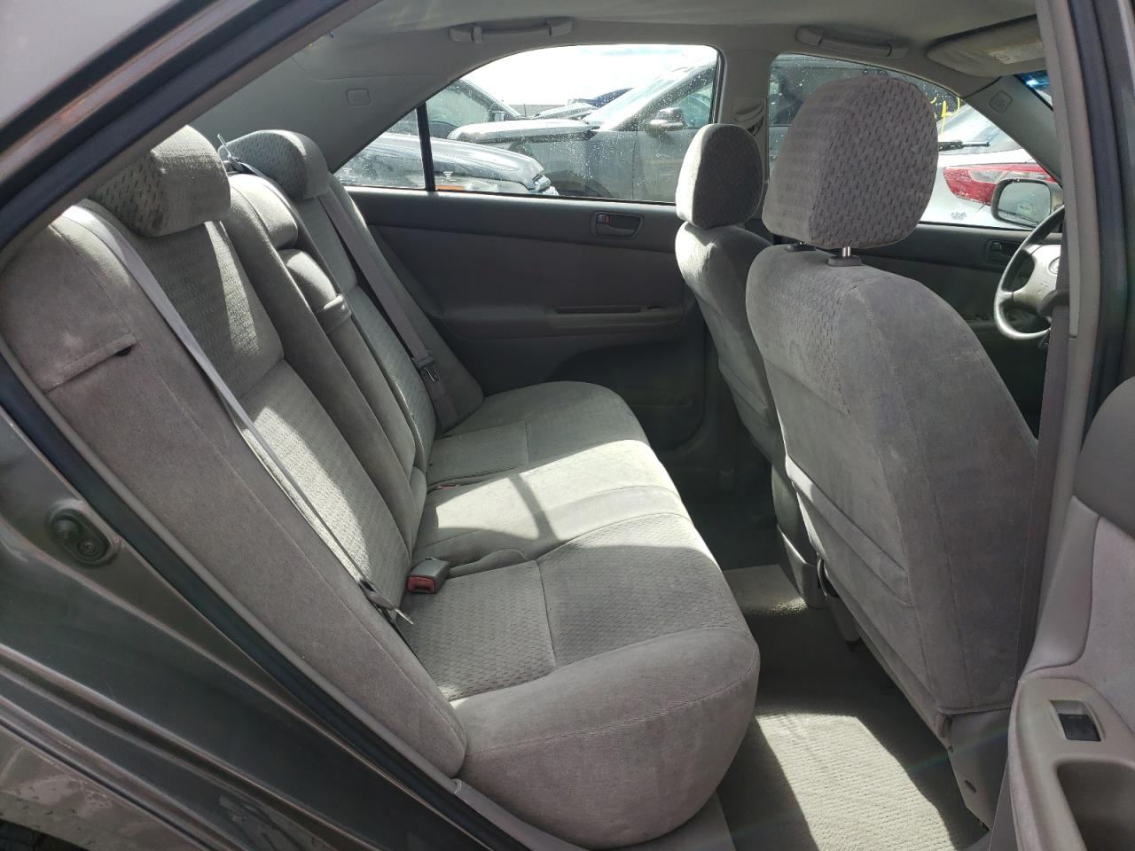 Photo 6 from auction – 2002 TOYOTA CAMRY LE with VIN 4T1BF30K72U509486
