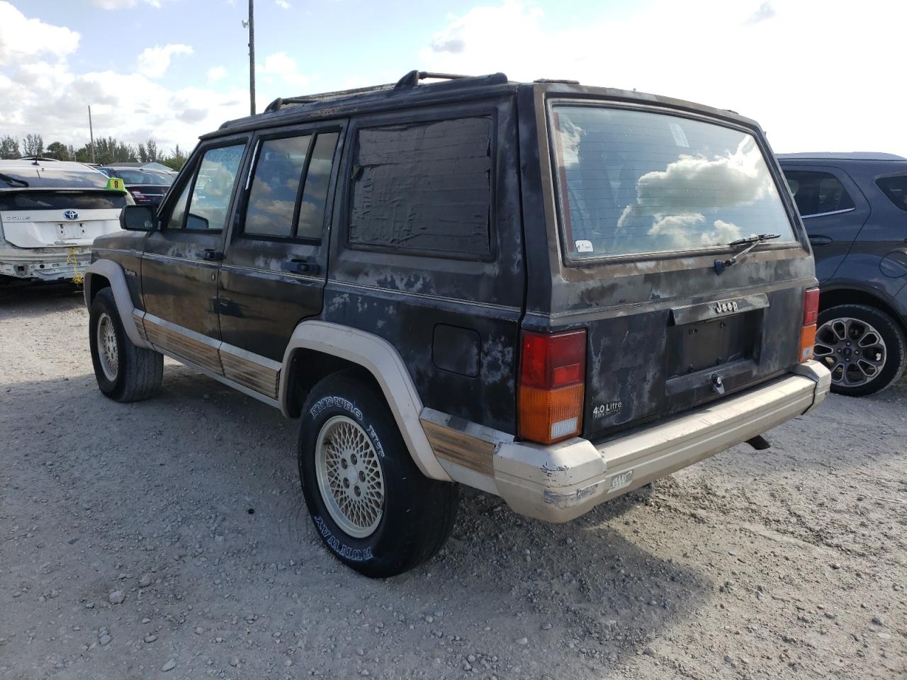 Photo 3 from auction – 1996 JEEP CHEROKEE C with VIN 1J4FT78S5TL229481