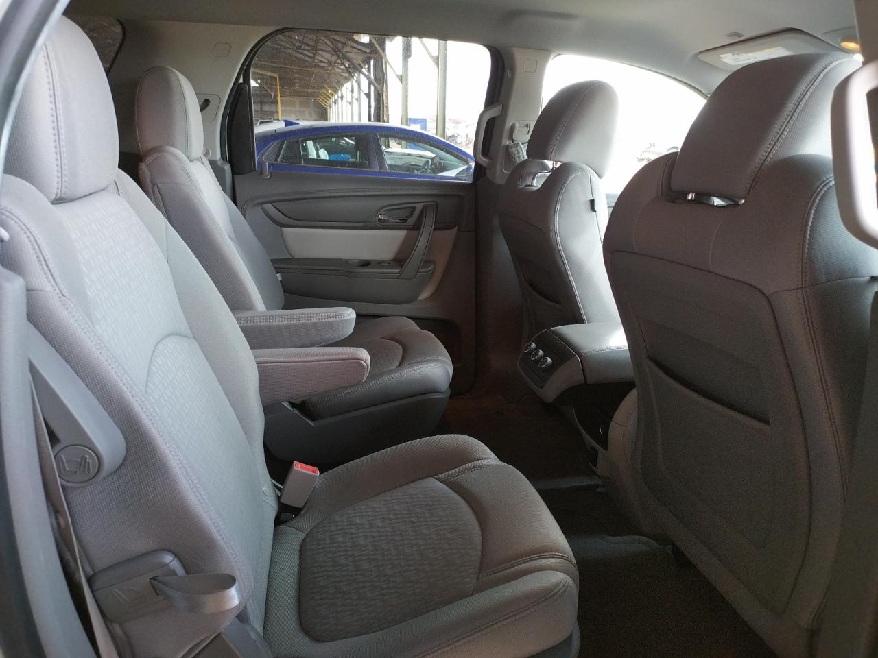 Photo 6 from auction – 2015 GMC ACADIA SLE with VIN 1GKKRPKDXFJ198097