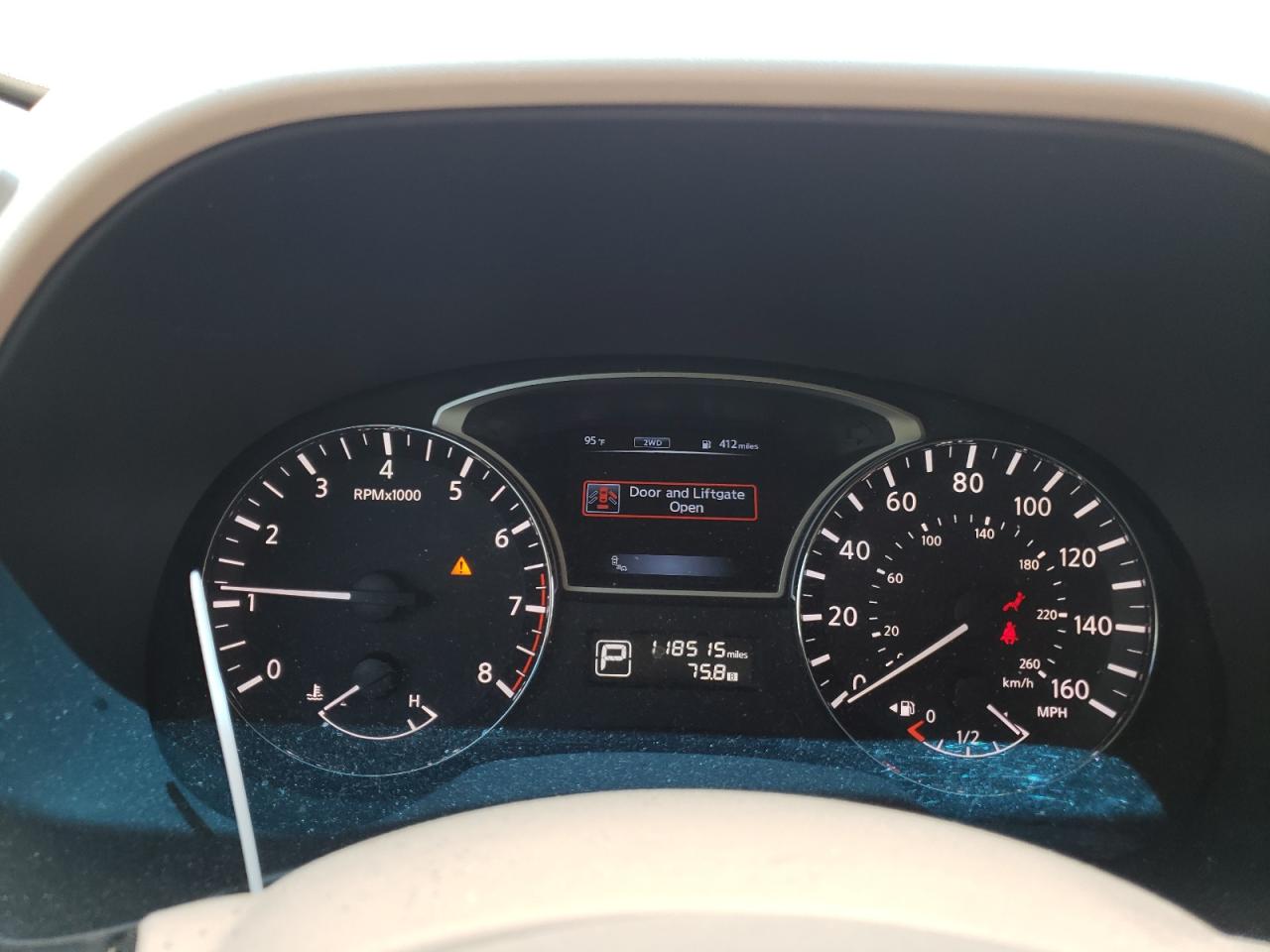 Photo 8 from auction – 2015 NISSAN PATHFINDER with VIN 5N1AR2MMXFC655627