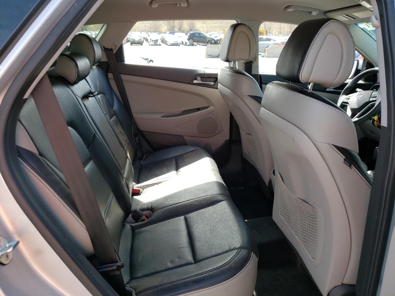 Photo 6 from auction – 2017 HYUNDAI TUCSON LIM with VIN KM8J3CA23HU459133