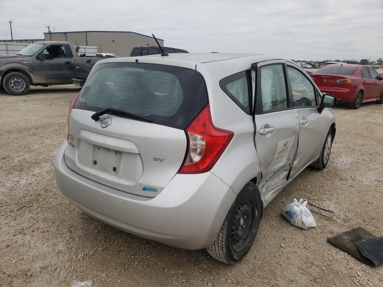 Photo 4 from auction – 2015 NISSAN VERSA NOTE with VIN 3N1CE2CP2FL408484