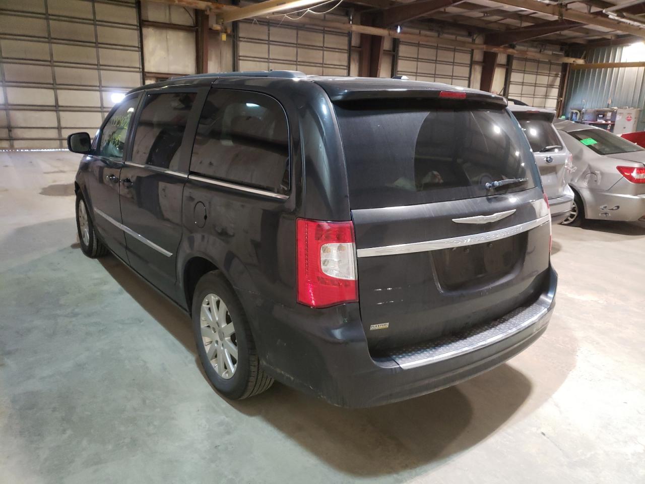 Photo 3 from auction – 2014 CHRYSLER TOWN & COU with VIN 2C4RC1BGXER398653