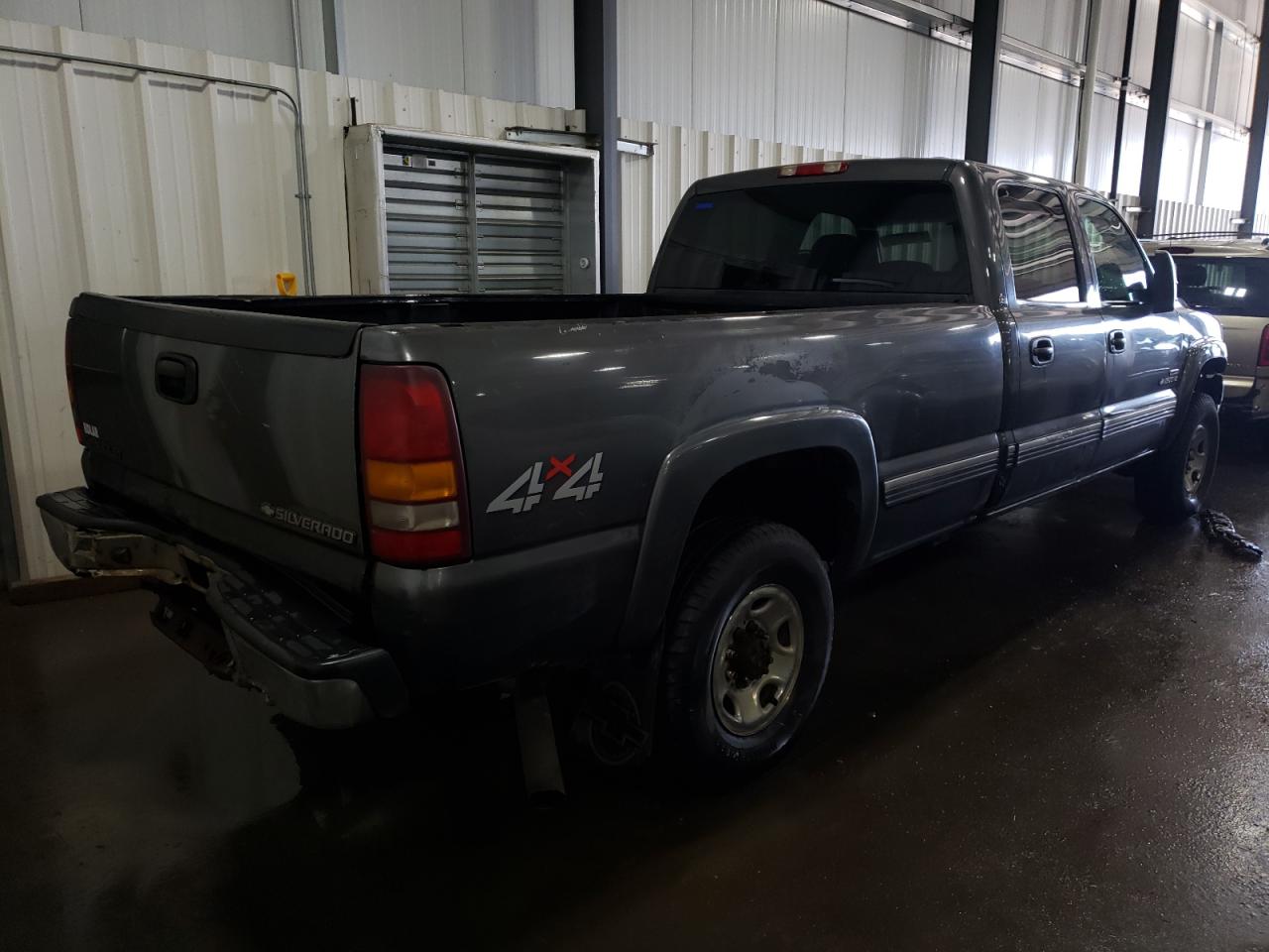 Photo 4 from auction – 2002 CHEVROLET SILVERADO with VIN 1GCHK23102F196065