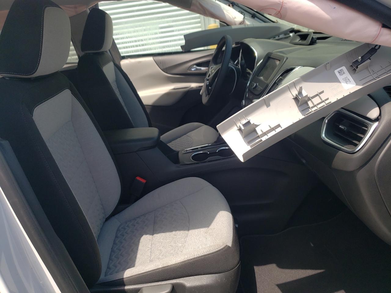 Photo 5 from auction – 2022 CHEVROLET EQUINOX LT with VIN 3GNAXKEV2NL139757