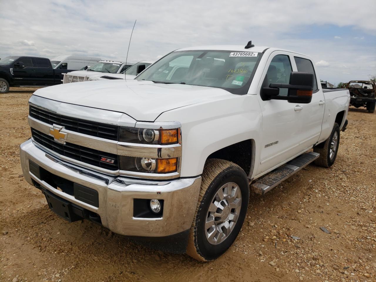 Photo 2 from auction – 2016 CHEVROLET SILVERADO with VIN 1GC1KVE86GF211947