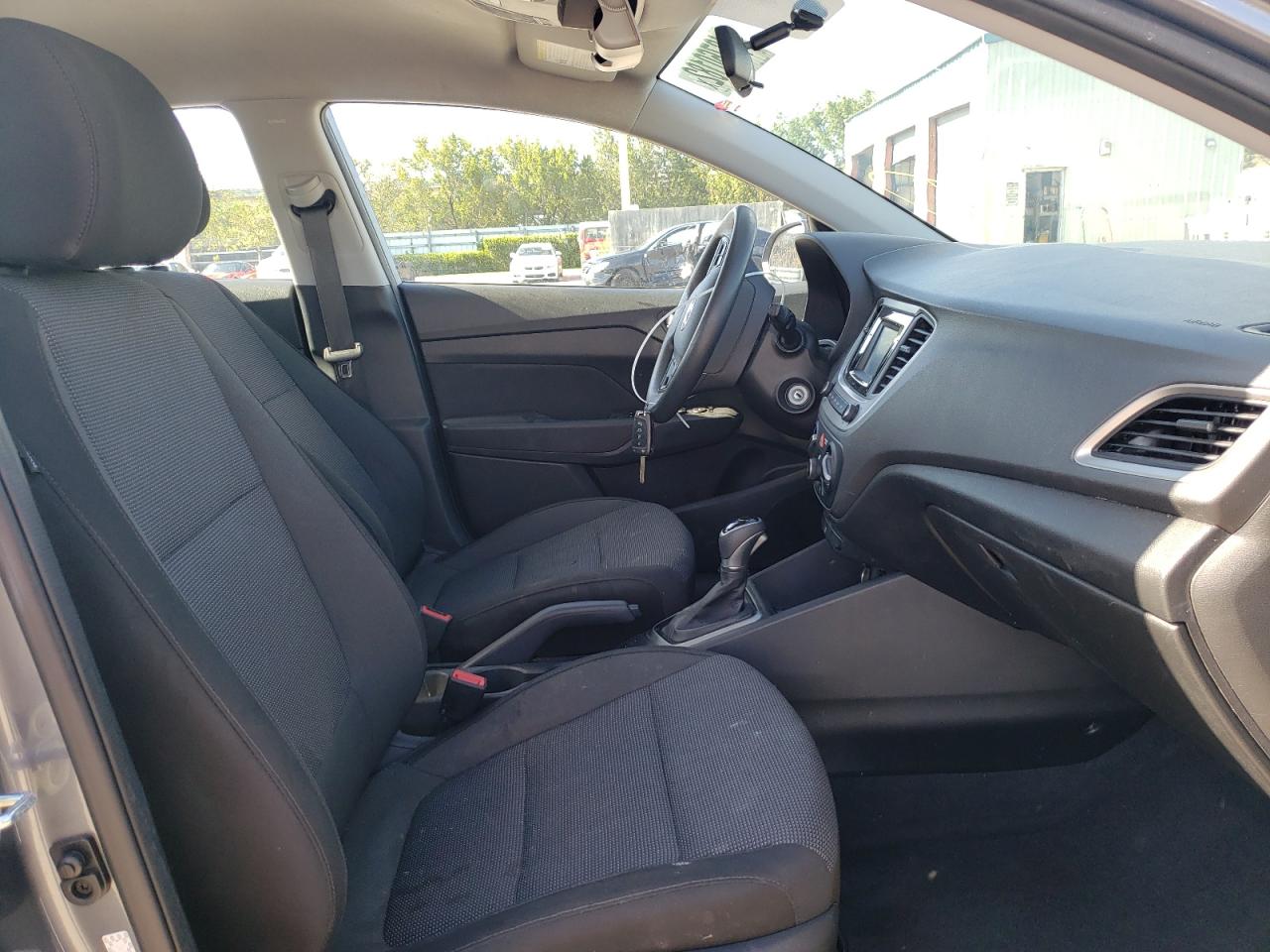 Photo 5 from auction – 2020 HYUNDAI ACCENT SE with VIN 3KPC24A6XLE114679