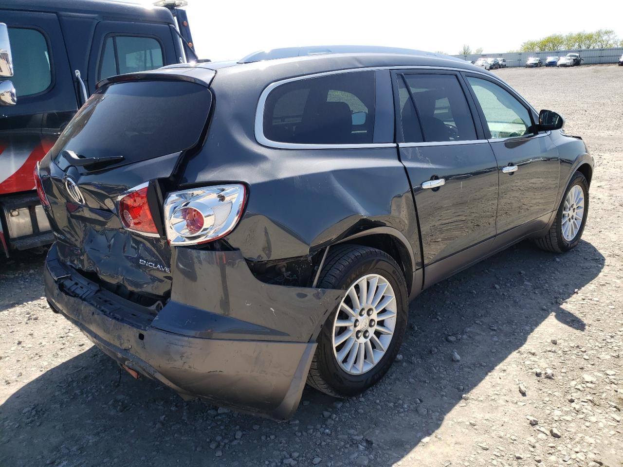 Photo 4 from auction – 2011 BUICK ENCLAVE CX with VIN 5GAKRAED5BJ232754