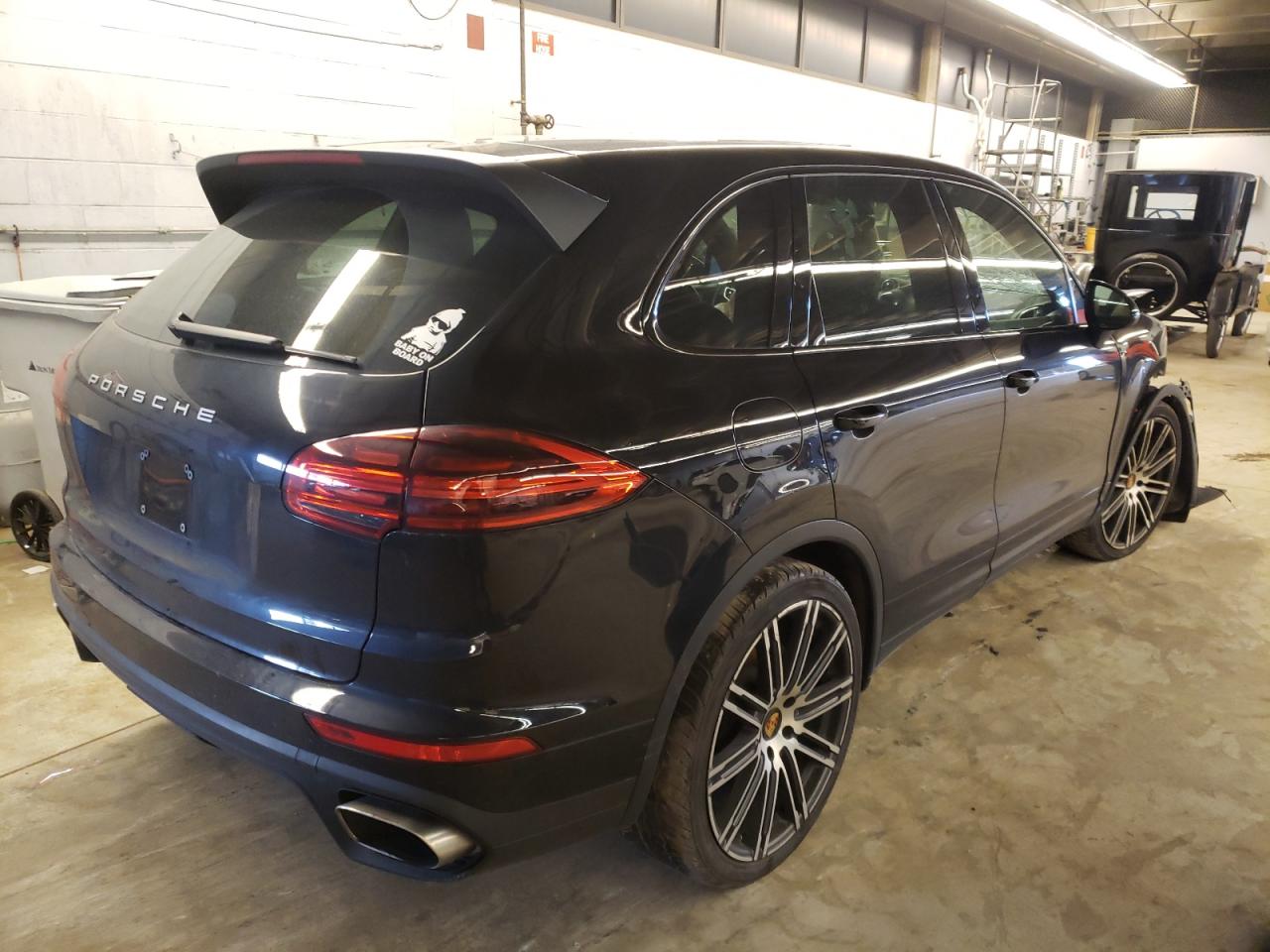 Photo 4 from auction – 2016 PORSCHE CAYENNE with VIN WP1AA2A29GLA04598