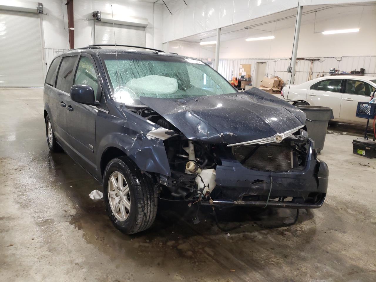 Photo 1 from auction – 2008 CHRYSLER TOWN & COU with VIN 2A8HR54P48R838636