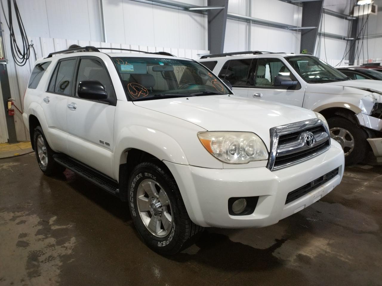 TOYOTA 4RUNNER SR 2006 with VIN JTEBU14R668069146 - Photo from auction
