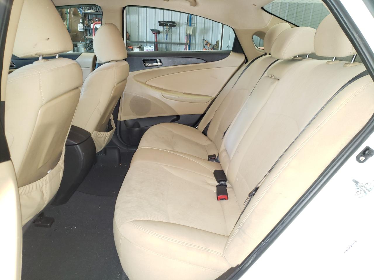 Photo 6 from auction – 2011 HYUNDAI SONATA GLS with VIN 5NPEB4AC1BH078034