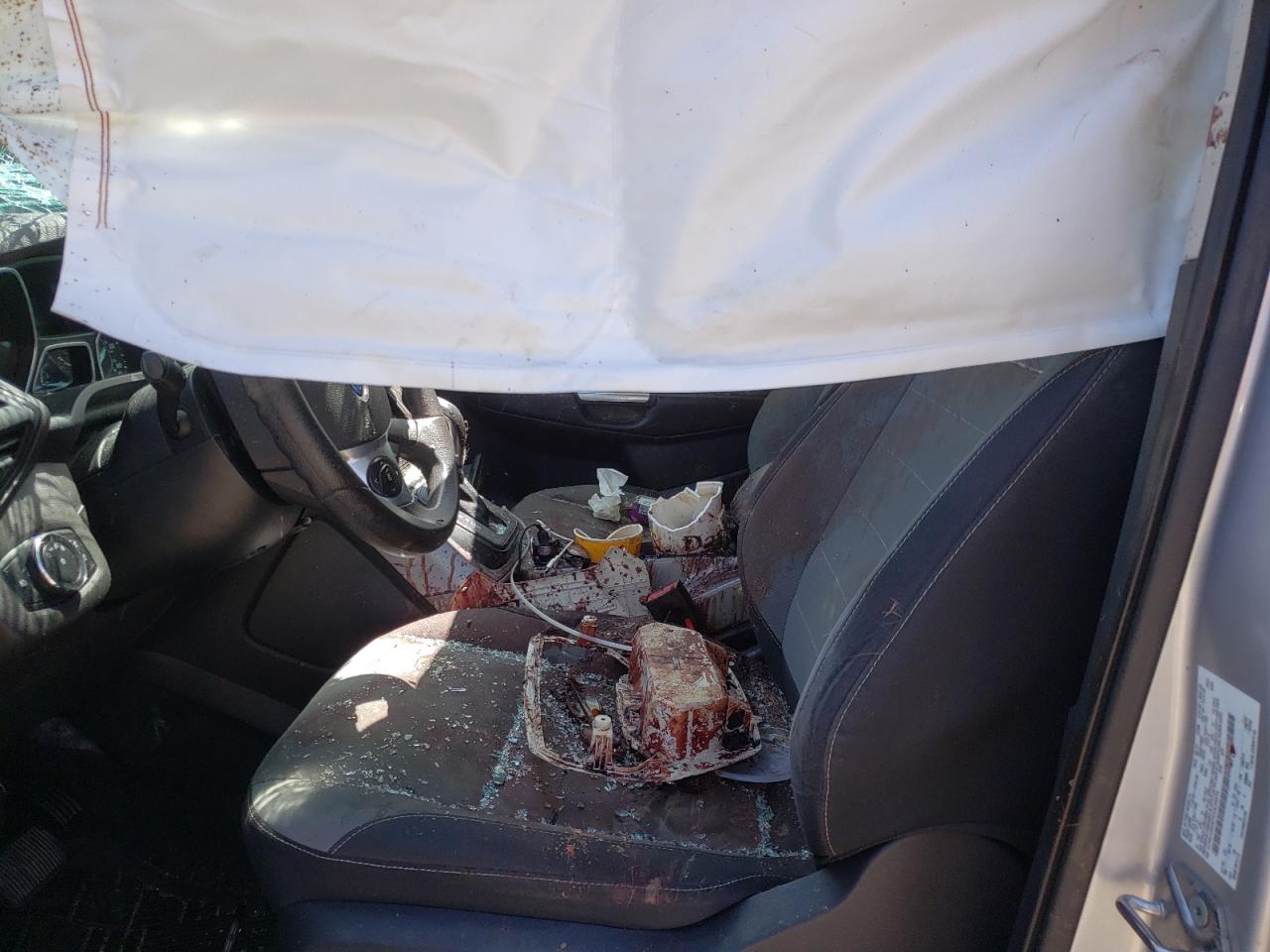 Photo 5 from auction – 2014 FORD ESCAPE SE with VIN 1FMCU9G97EUE39475