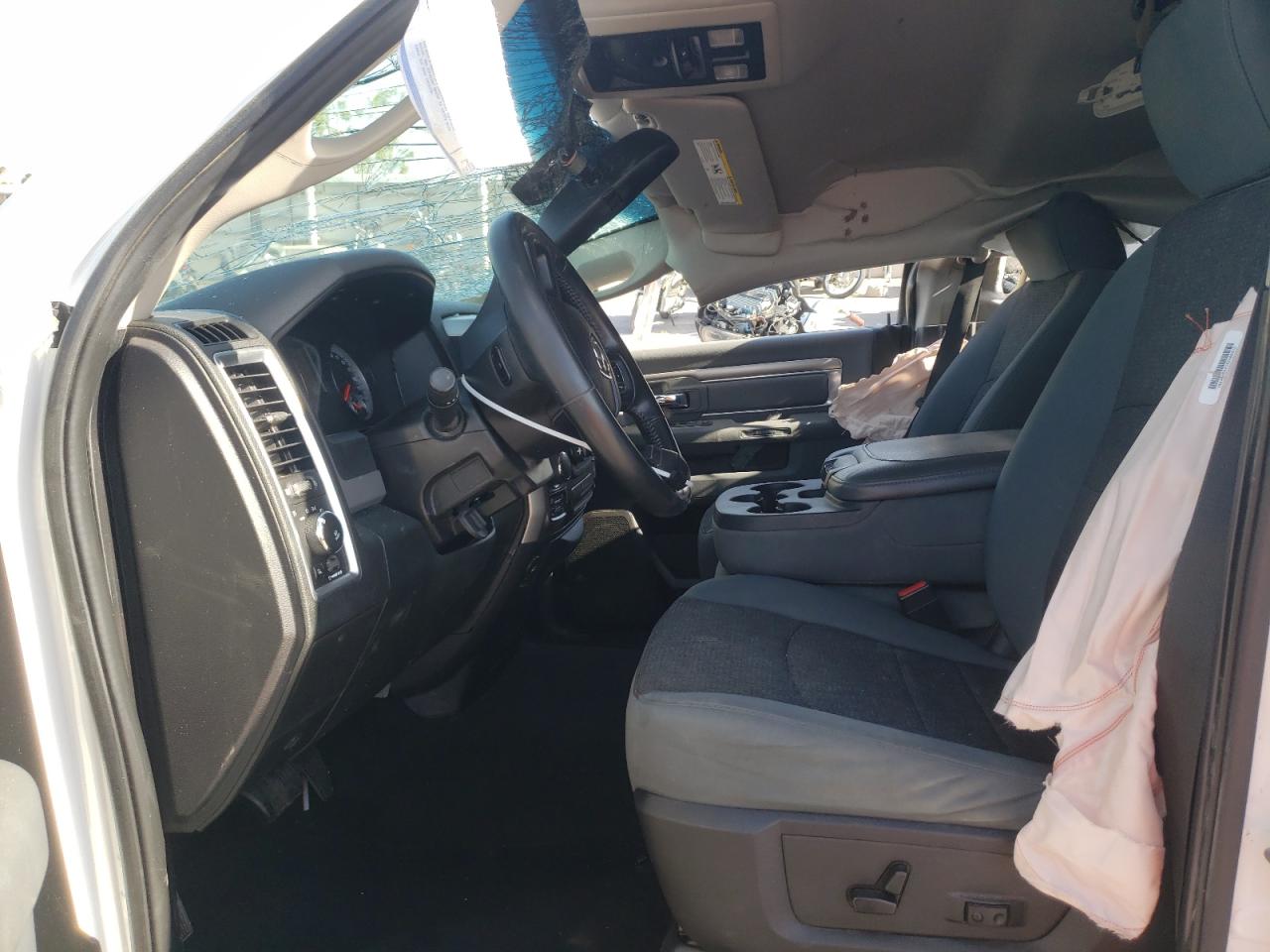 Photo 5 from auction – 2014 RAM 1500 SLT with VIN 1C6RR7GT9ES480936
