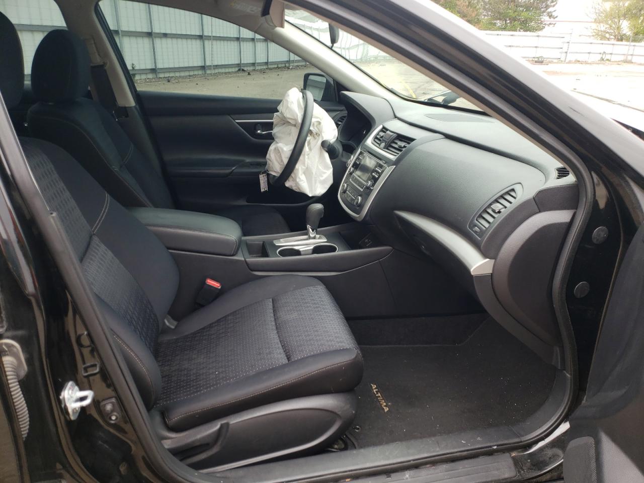 Photo 5 from auction – 2016 NISSAN ALTIMA 2.5 with VIN 1N4AL3AP1GC252735