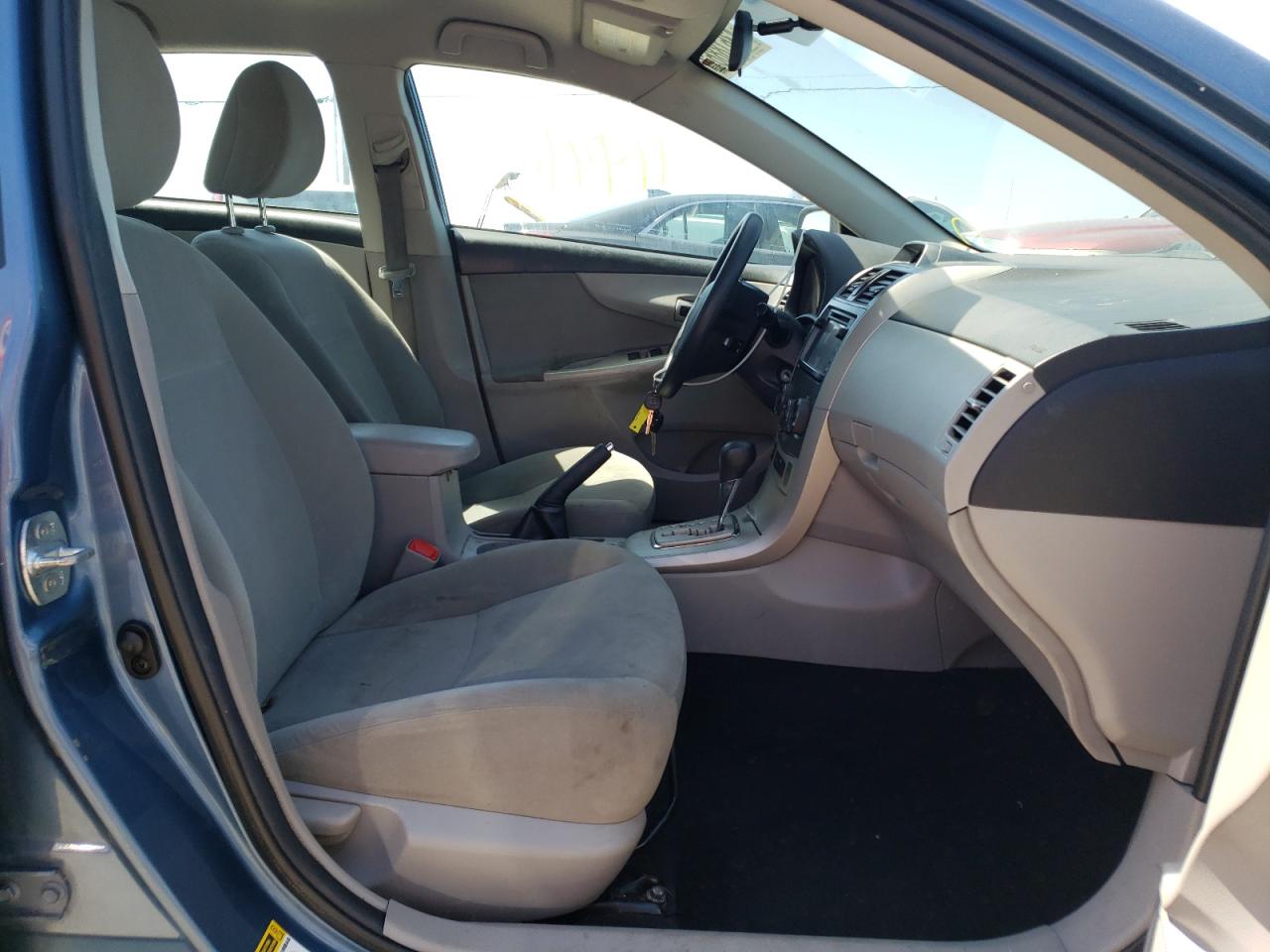 Photo 5 from auction – 2013 TOYOTA COROLLA with VIN 5YFBU4EE5DP147662