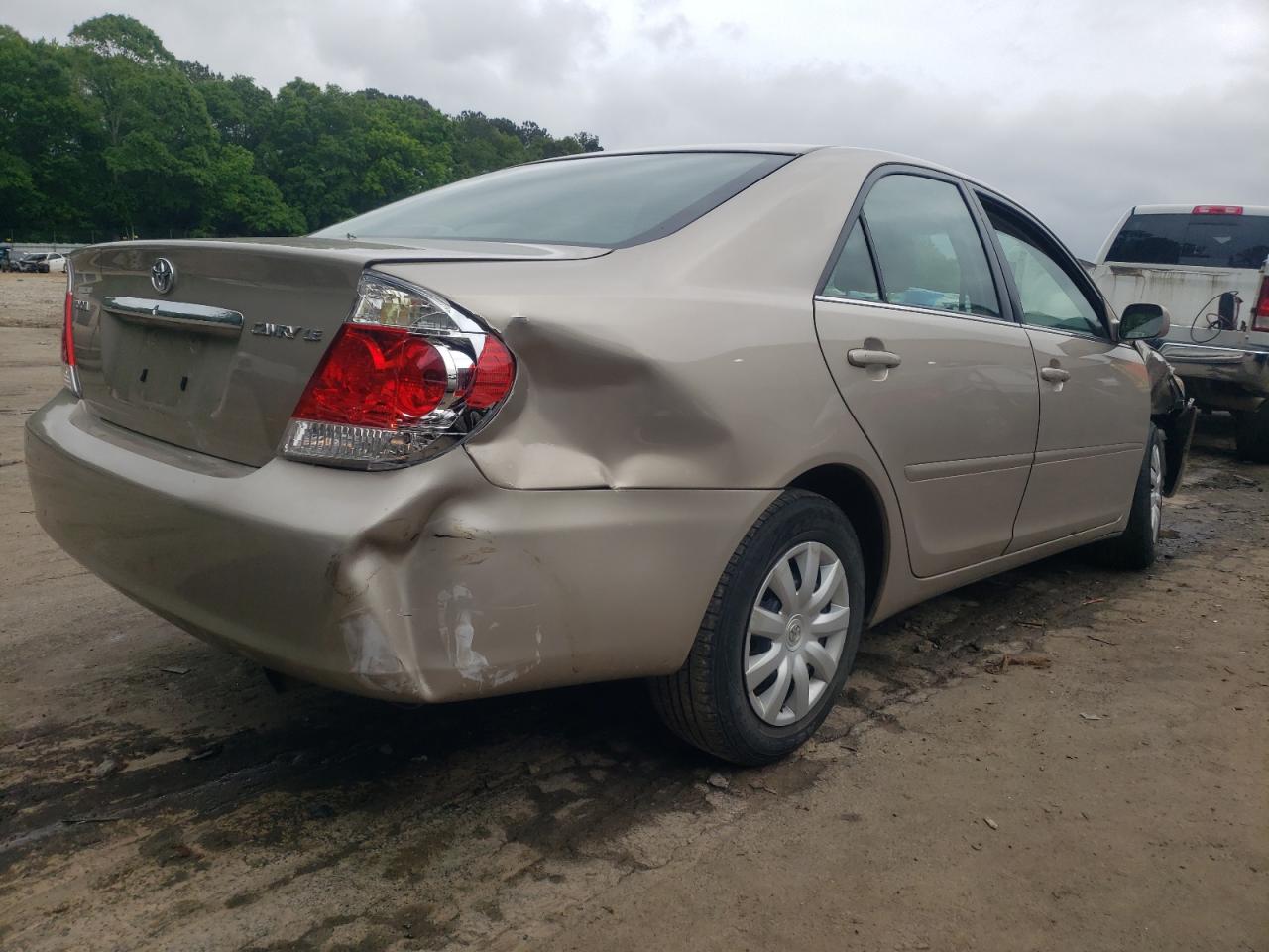 Photo 4 from auction – 2005 TOYOTA CAMRY LE with VIN 4T1BE32K35U428439