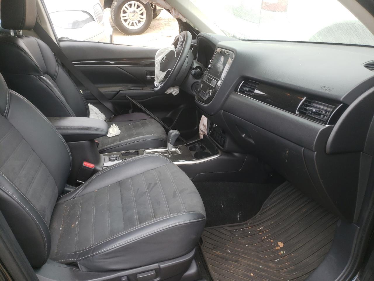 Photo 5 from auction – 2019 MITSUBISHI OUTLANDER with VIN JA4AD3A39KZ013311