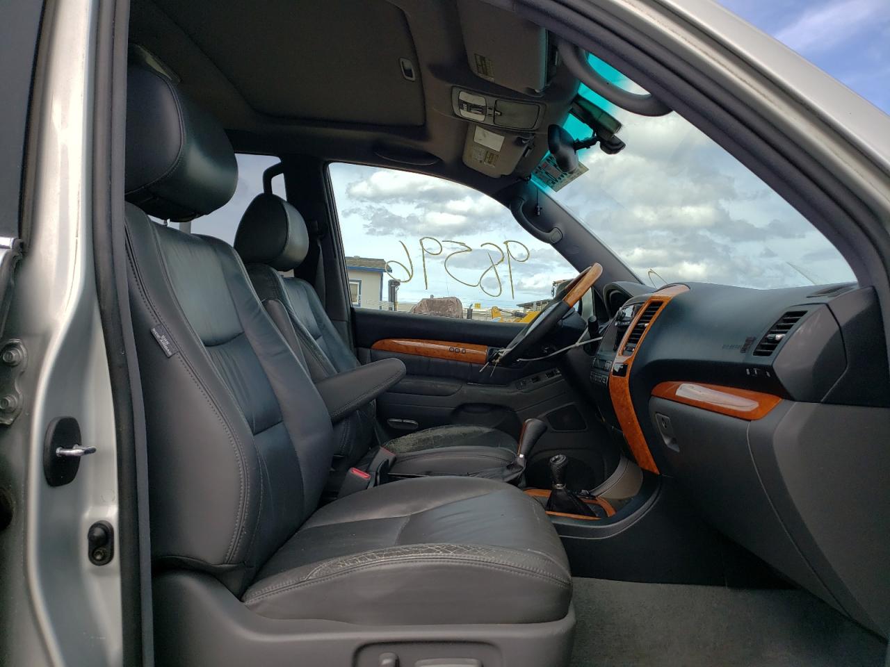 Photo 5 from auction – 2003 LEXUS GX 470 with VIN JTJBT20X330005171