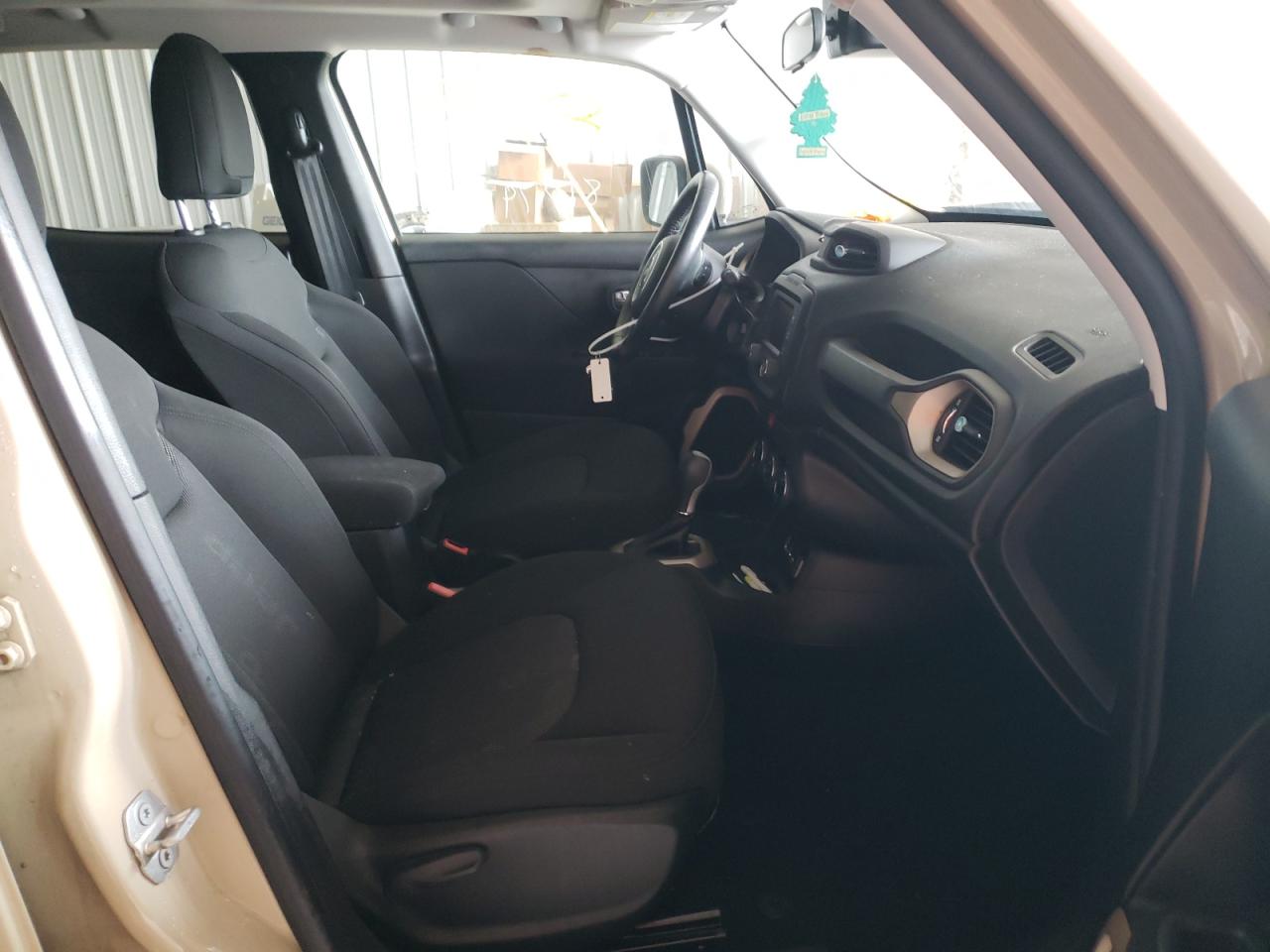 Photo 5 from auction – 2015 JEEP RENEGADE L with VIN ZACCJABT5FPC30918
