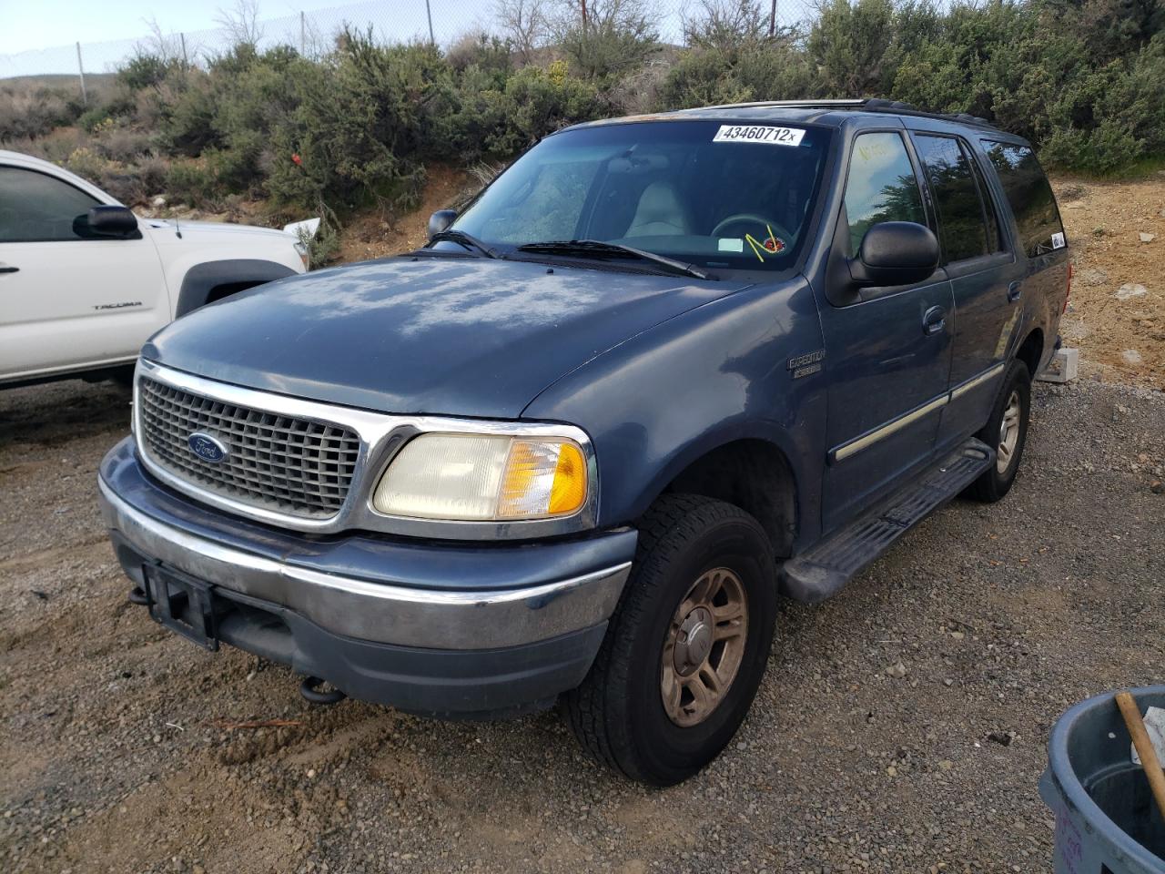 Photo 2 from auction – 2001 FORD EXPEDITION with VIN 1FMRU16W21LA85626
