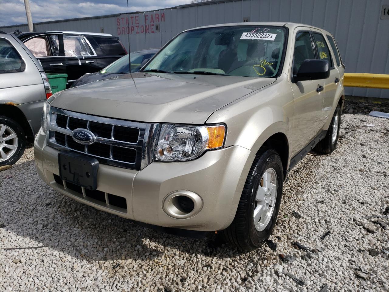 Photo 2 from auction – 2011 FORD ESCAPE XLS with VIN 1FMCU0C79BKB77823