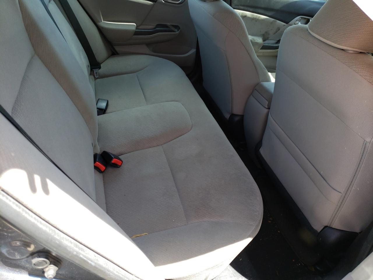 Photo 6 from auction – 2013 HONDA CIVIC LX with VIN 2HGFB2F50DH565564
