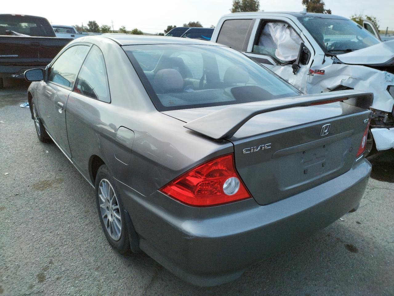 Photo 3 from auction – 2005 HONDA CIVIC EX with VIN 1HGEM22995L010731