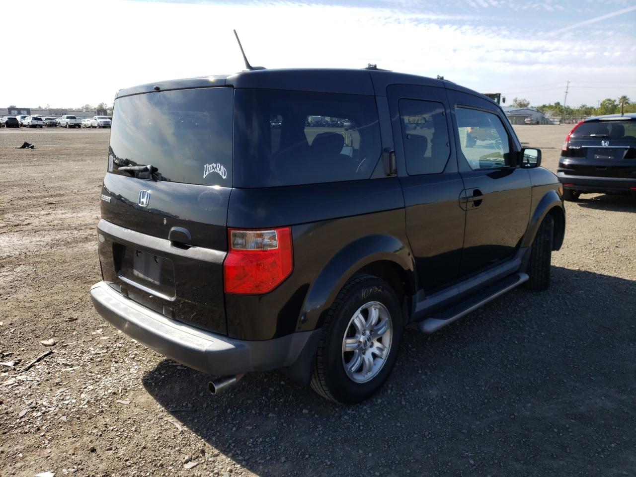 Photo 4 from auction – 2006 HONDA ELEMENT EX with VIN 5J6YH17756L000419