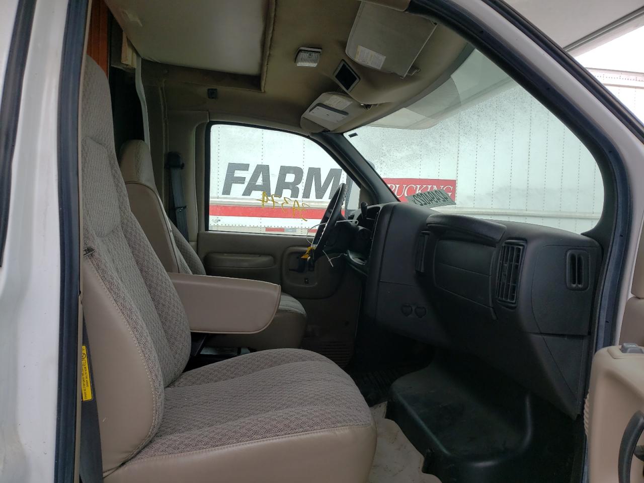 Photo 5 from auction – 2006 CHEVROLET C5500 C5U0 with VIN 1GBE5U1GX6F413158