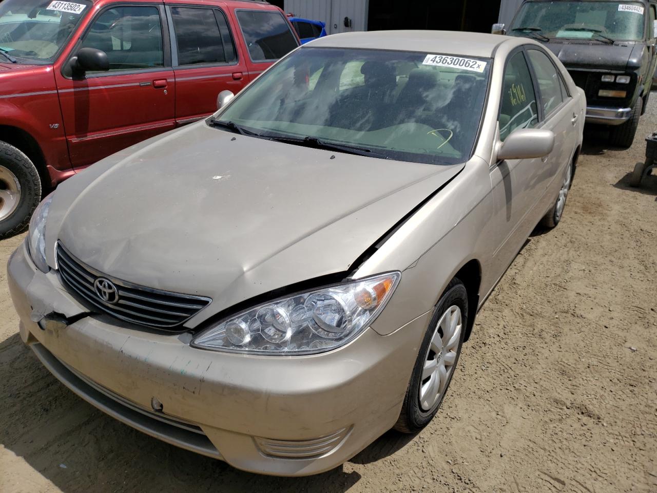 Photo 2 from auction – 2005 TOYOTA CAMRY LE with VIN 4T1BE32K25U573603