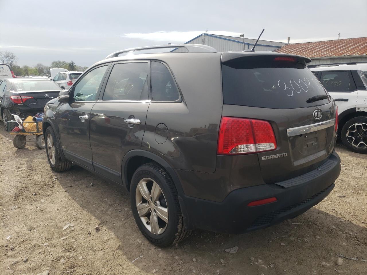 Photo 3 from auction – 2012 KIA SORENTO with VIN 5XYKUDA2XCG300972