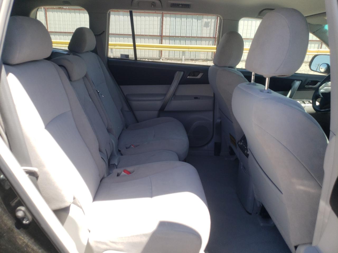 Photo 6 from auction – 2008 TOYOTA HIGHLANDER with VIN JTEDS43A882063169