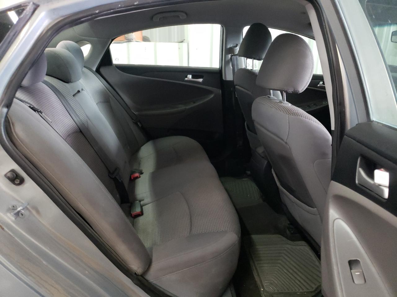 Photo 6 from auction – 2011 HYUNDAI SONATA GLS with VIN 5NPEB4AC1BH046491