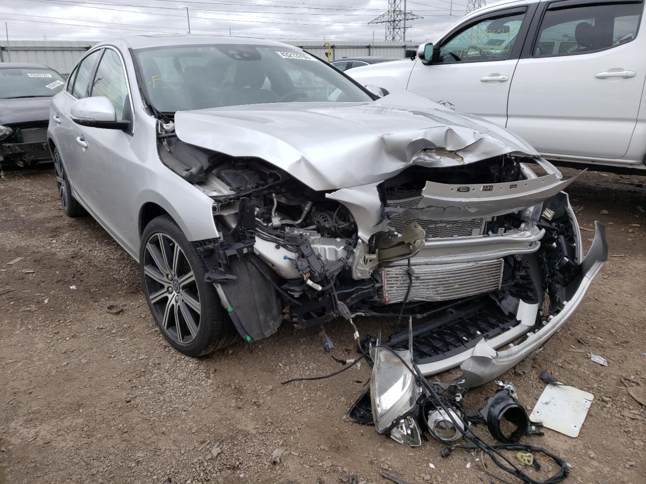 Photo 1 from auction – 2015 VOLVO S60 PLATIN with VIN YV140MFM1F1356618