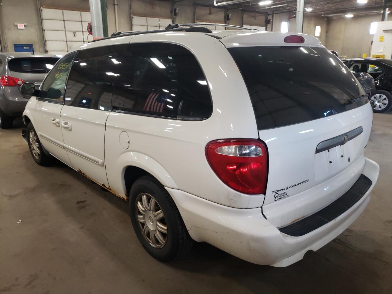 Photo 3 from auction – 2007 CHRYSLER TOWN & COU with VIN 2A4GP54L67R158302