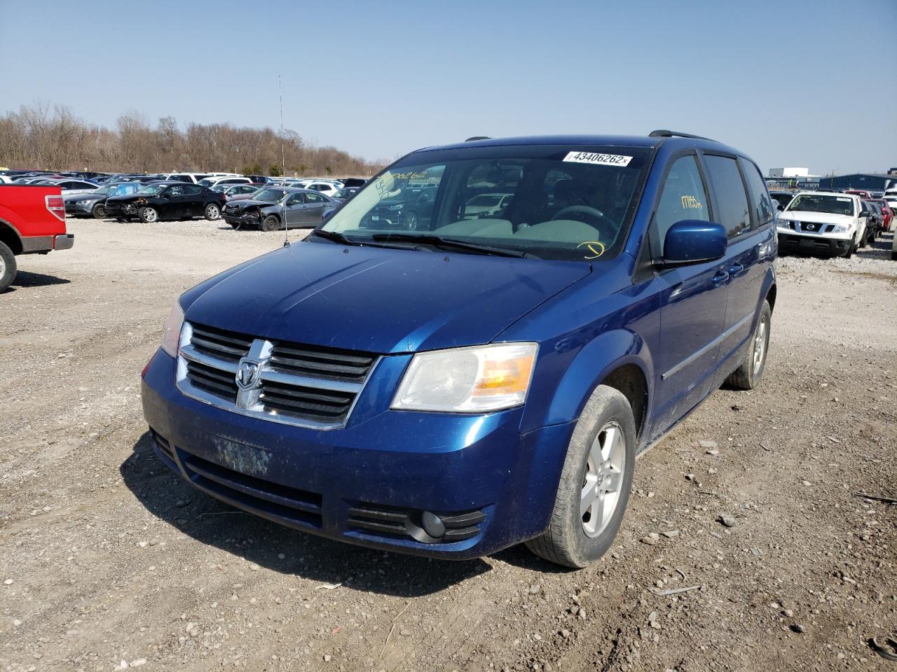 Photo 2 from auction – 2010 DODGE GRAND CARA with VIN 2D4RN5DX3AR146870
