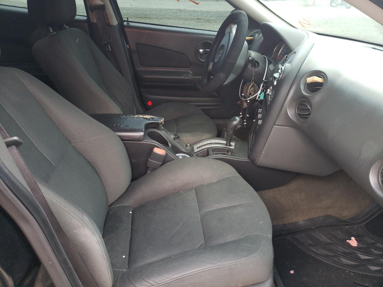 Photo 5 from auction – 2004 PONTIAC GRAND PRIX with VIN 2G2WP542841270378