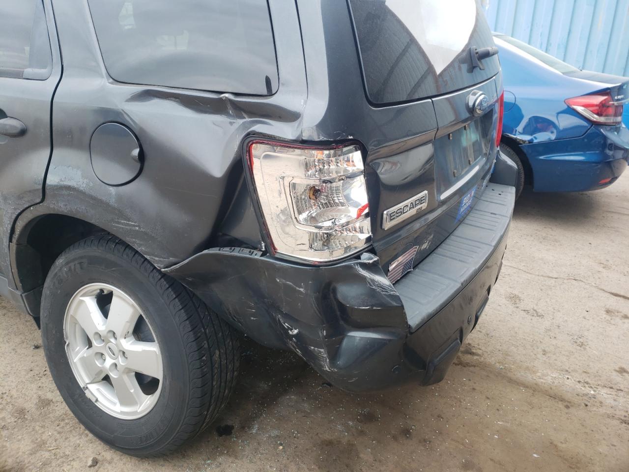 Photo 9 from auction – 2009 FORD ESCAPE XLT with VIN 1FMCU03729KC69219