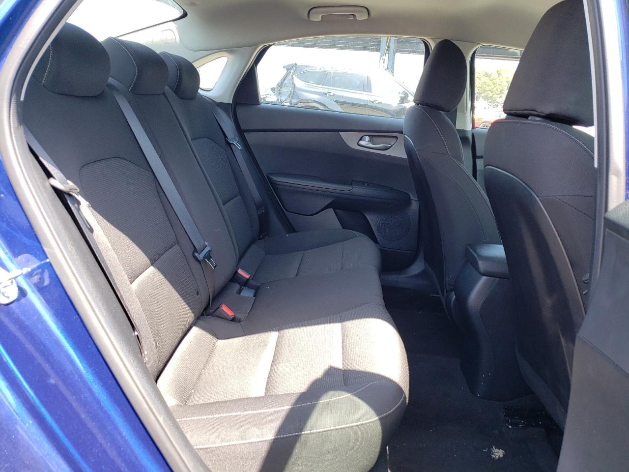 Photo 6 from auction – 2019 KIA FORTE FE with VIN 3KPF24AD7KE037909