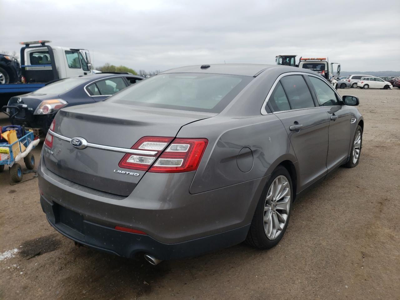 Photo 4 from auction – 2013 FORD TAURUS LIM with VIN 1FAHP2F88DG136564