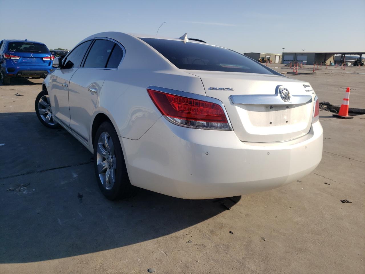 Photo 3 from auction – 2011 BUICK LACROSSE C with VIN 1G4GC5GD5BF330305