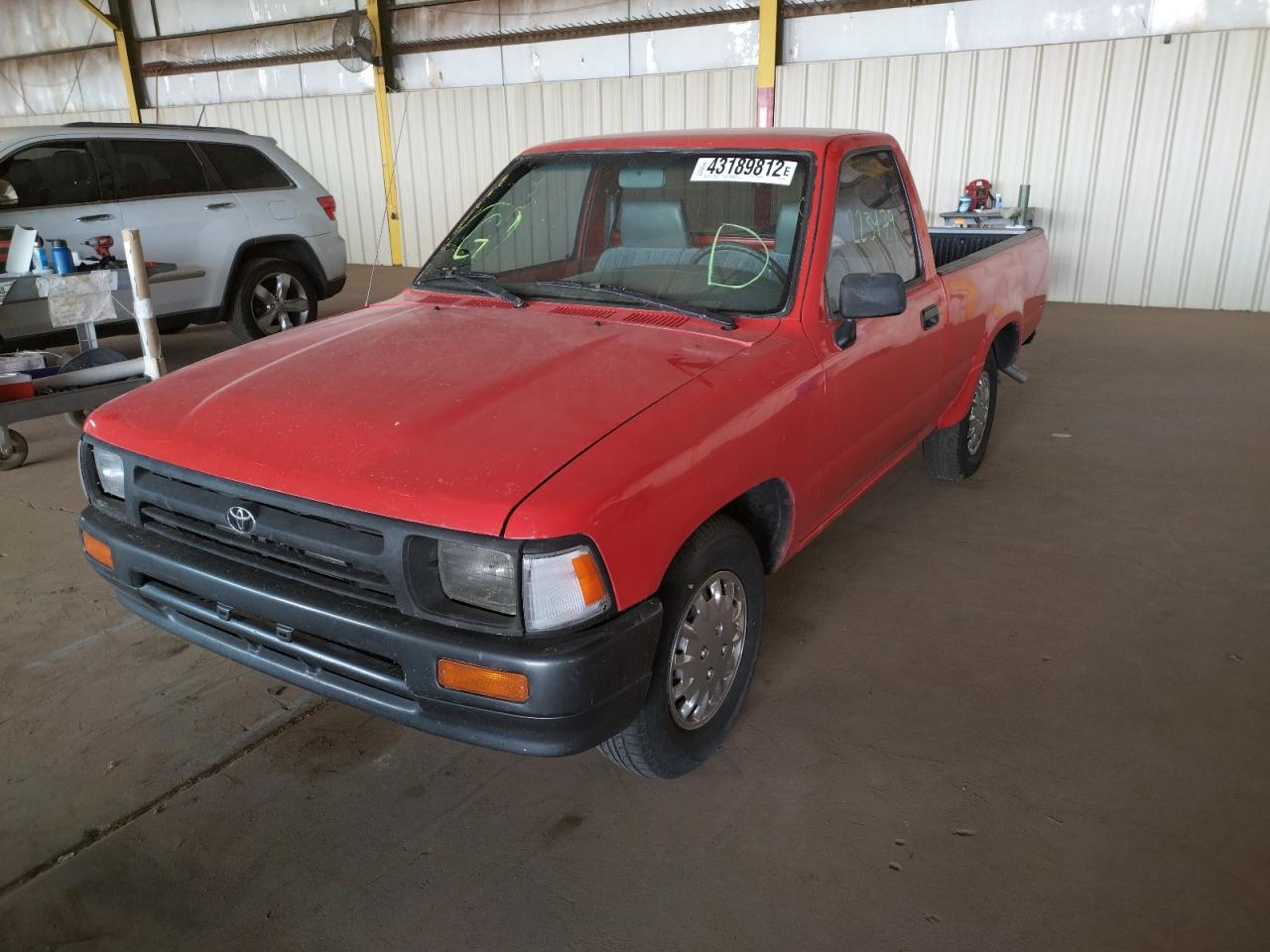 Photo 2 from auction – 1992 TOYOTA PICKUP 1/2 with VIN 4TARN81A3NZ005979