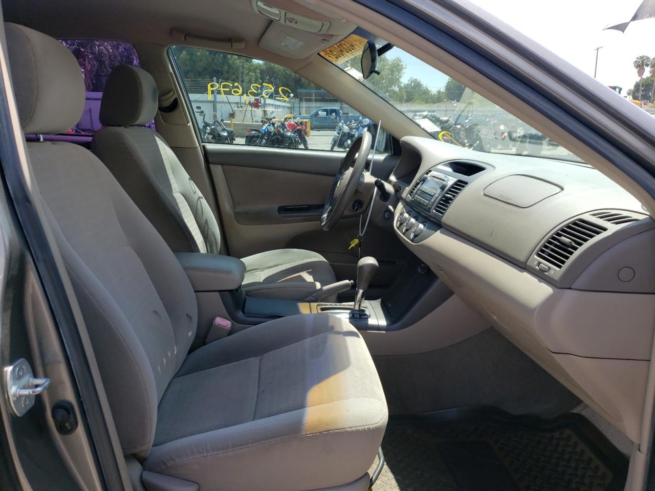 Photo 5 from auction – 2006 TOYOTA CAMRY LE with VIN 4T1BE32K56U695745