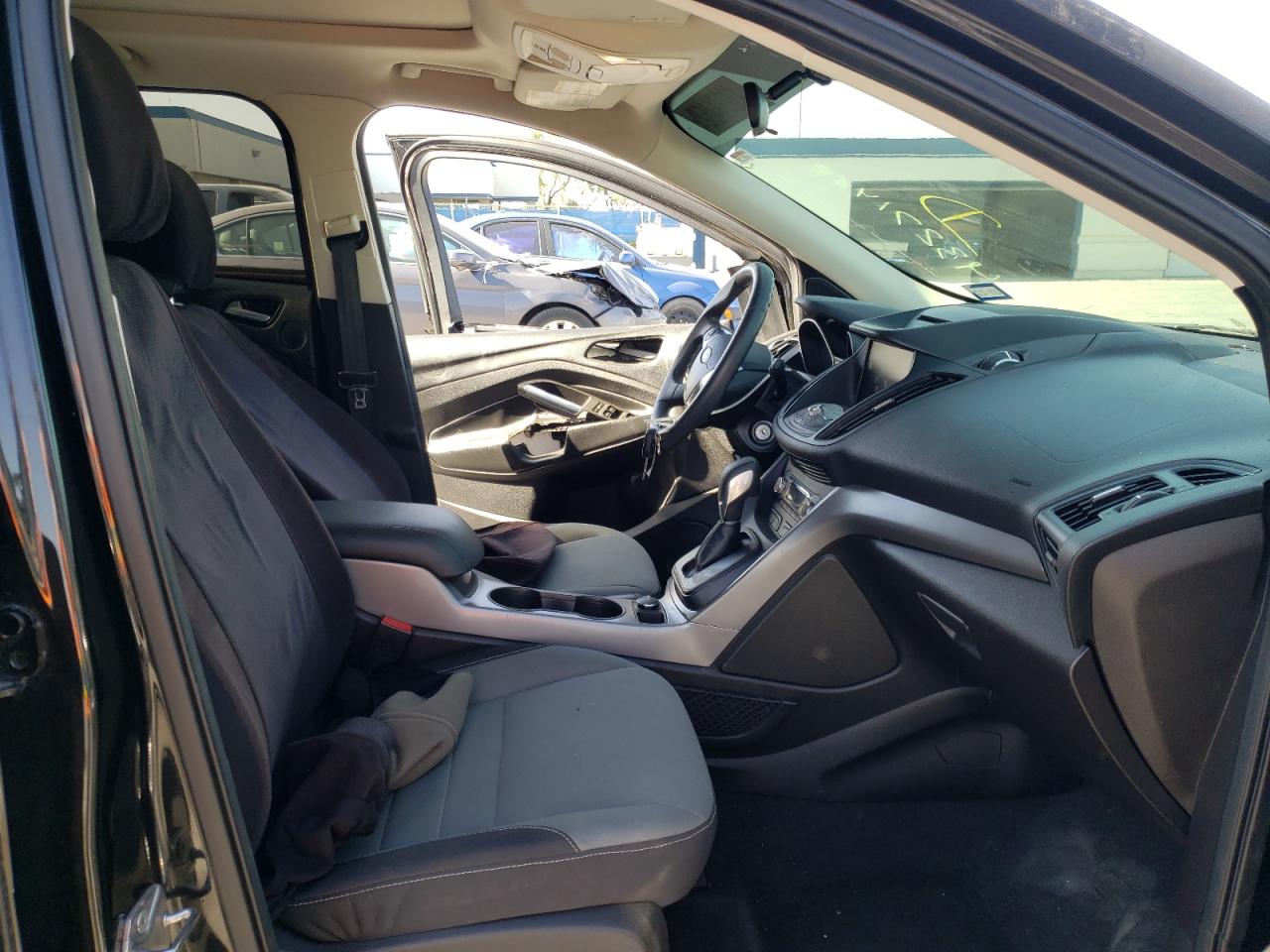 Photo 5 from auction – 2015 FORD ESCAPE SE with VIN 1FMCU0G90FUB27365